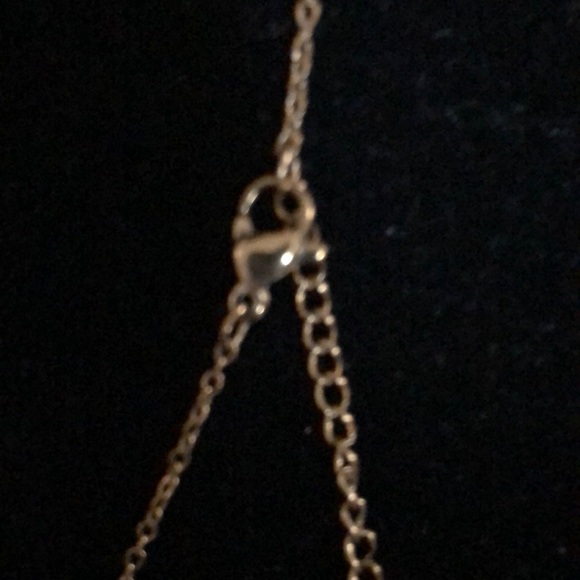 Elegant Red Heart Pendant Necklace and Earring Set - Picture 4 of 10